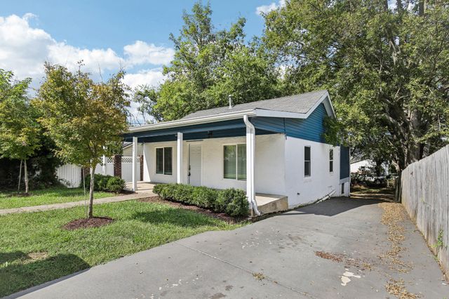 317 E 17th St, Columbia, TN 38401