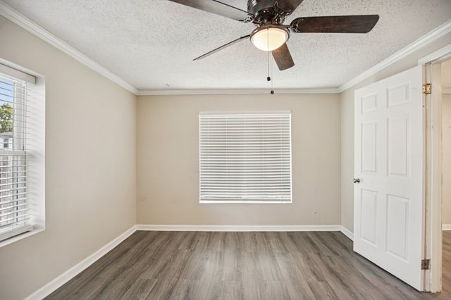 317 E 17th St, Columbia, TN 38401