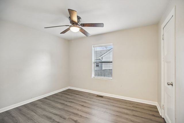 317 E 17th St, Columbia, TN 38401