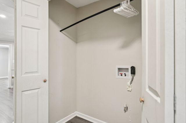 317 E 17th St, Columbia, TN 38401