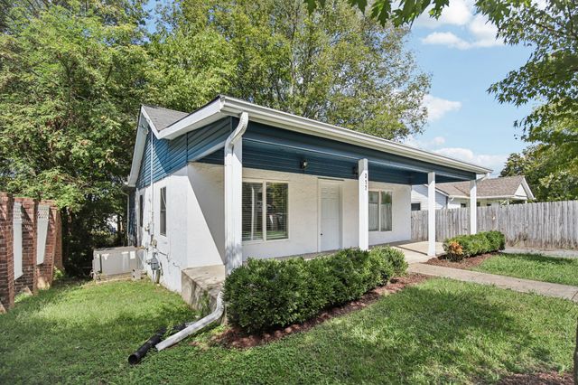 317 E 17th St, Columbia, TN 38401