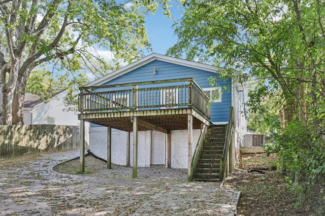 317 E 17th St, Columbia, TN 38401