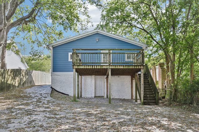 317 E 17th St, Columbia, TN 38401