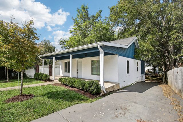 317 E 17th St, Columbia, TN 38401