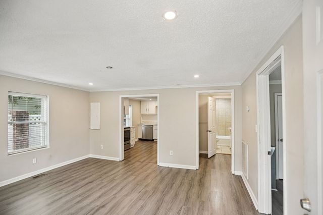 317 E 17th St, Columbia, TN 38401