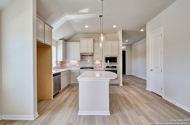 13518 Valjean Avenue, San Antonio, TX 78253