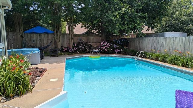 4681 Larkwood DR, Virginia Beach, VA 23464