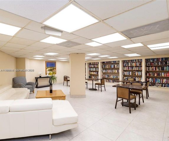 3180 S Ocean Dr 706, Hallandale Beach, FL 33009