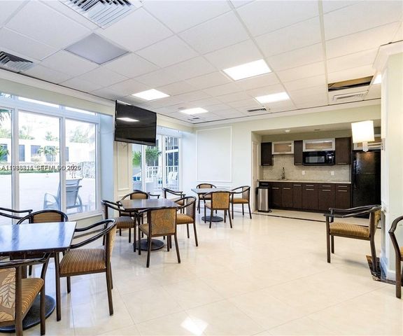 3180 S Ocean Dr 706, Hallandale Beach, FL 33009