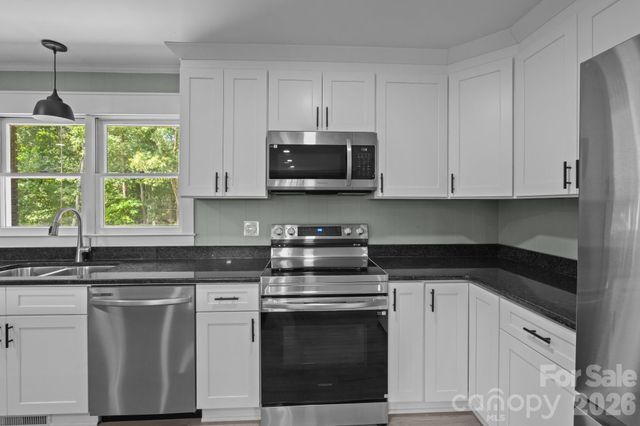 1411 W V Thompson Road, Rutherfordton, NC 28139