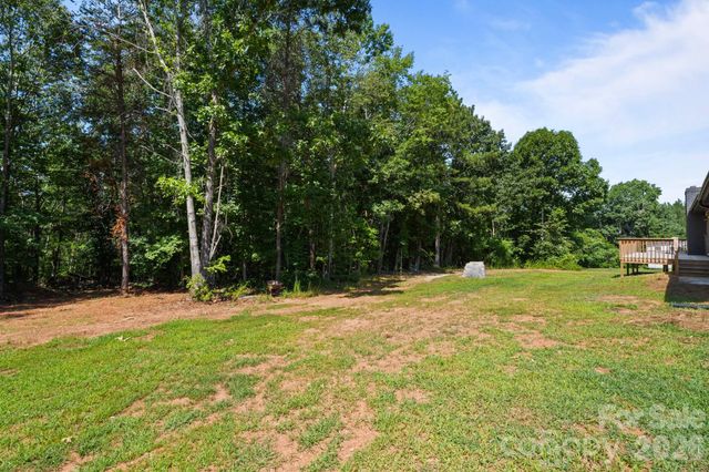 1411 W V Thompson Road, Rutherfordton, NC 28139