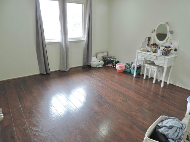29011 Scarborough Dr Drive, Warren, MI 48088