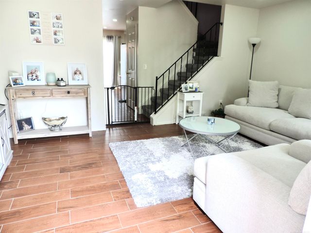 29011 Scarborough Dr Drive, Warren, MI 48088