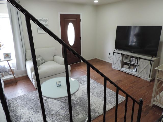29011 Scarborough Dr Drive, Warren, MI 48088