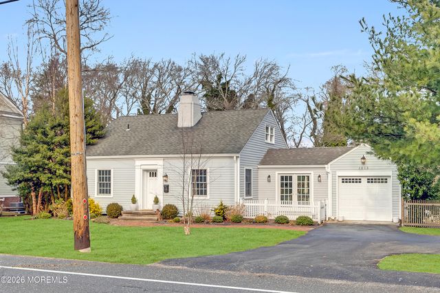 1015 Riverview Drive, Brielle, NJ 08730