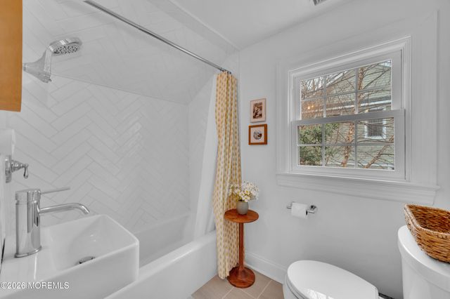 1015 Riverview Drive, Brielle, NJ 08730