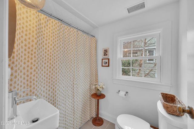 1015 Riverview Drive, Brielle, NJ 08730