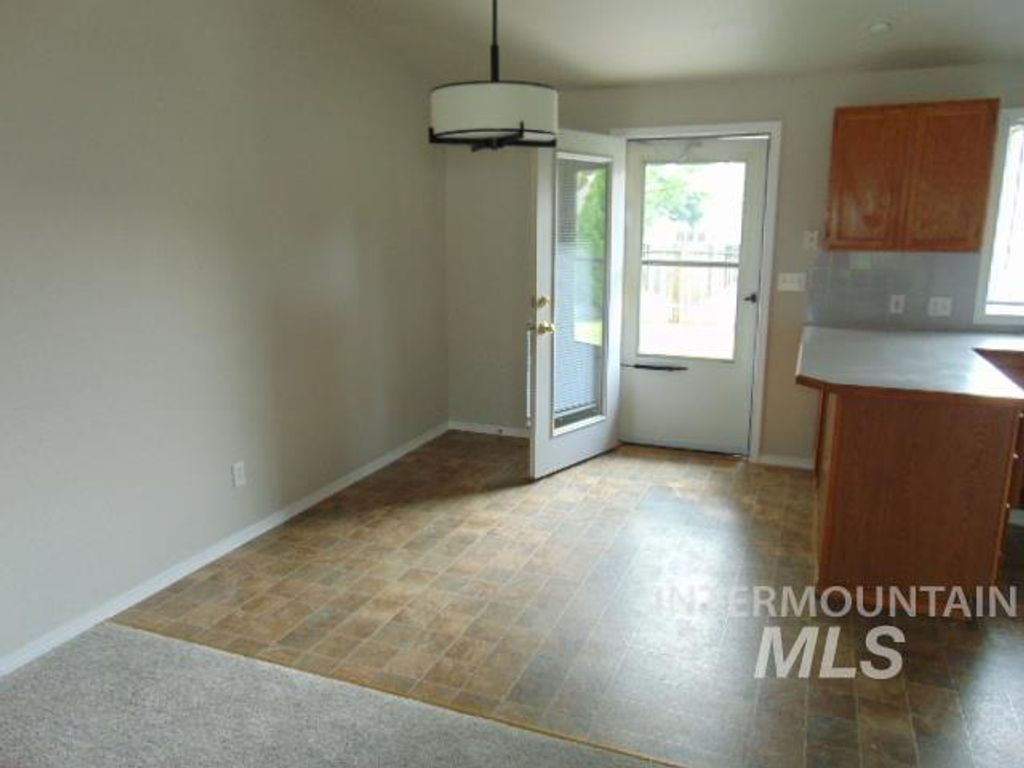 2507 N Laughridge Ave, Meridian, ID 83646