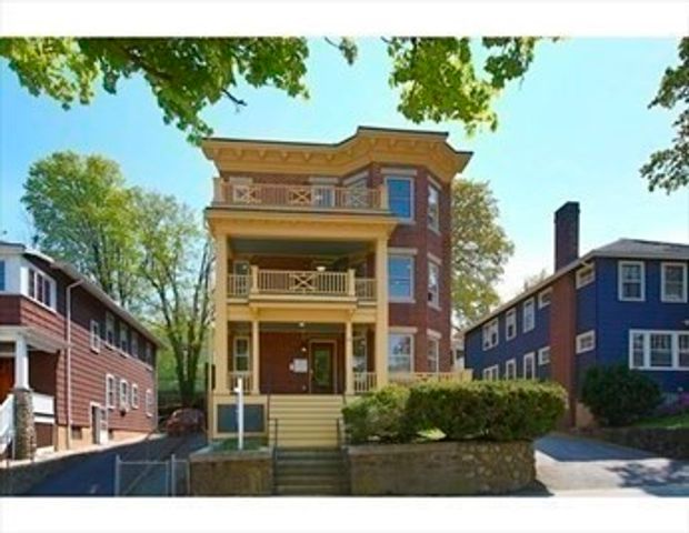 104 Walnut 2, Brookline, MA 02445