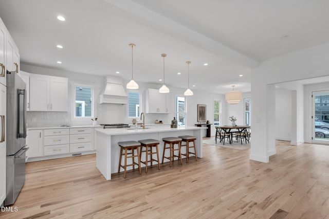 201 E Winmore Avenue, Chapel Hill, NC 27516