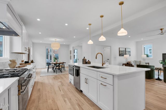 201 E Winmore Avenue, Chapel Hill, NC 27516