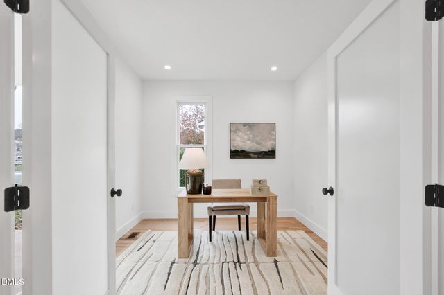 201 E Winmore Avenue, Chapel Hill, NC 27516