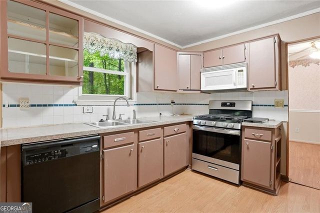 2432 Landington Way NW, Duluth, GA 30096