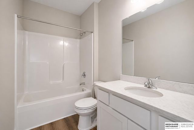 21101 Drexel Street, Elkhorn, NE 68022