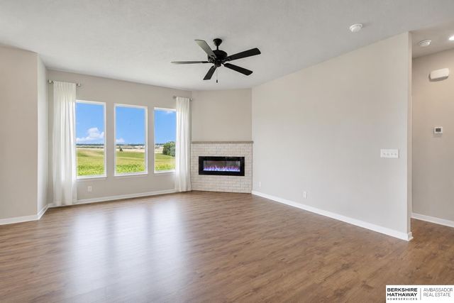 21101 Drexel Street, Elkhorn, NE 68022