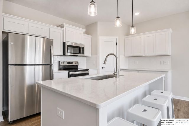 21101 Drexel Street, Elkhorn, NE 68022