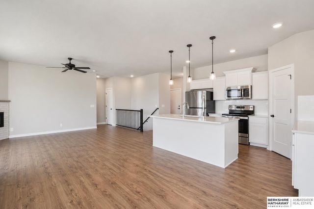 21101 Drexel Street, Elkhorn, NE 68022