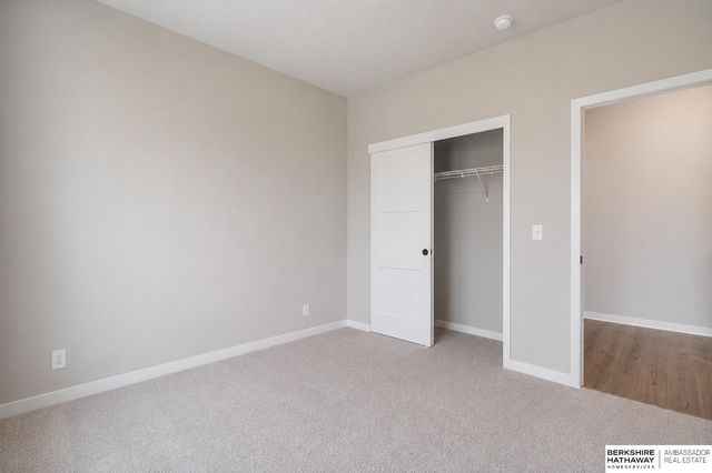 21101 Drexel Street, Elkhorn, NE 68022