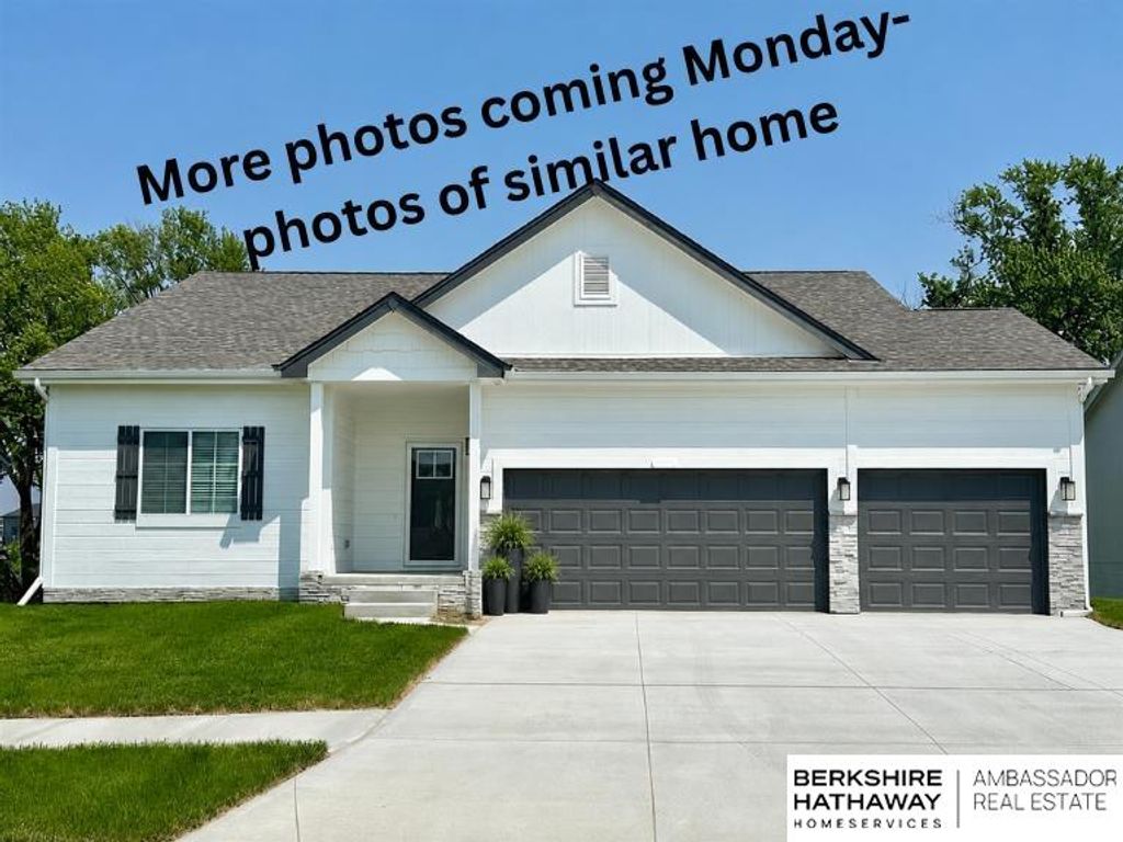 21101 Drexel Street, Elkhorn, NE 68022