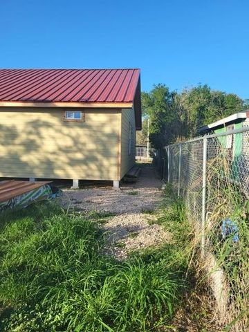 3020 E Elizabeth Street, Edinburg, TX 78542