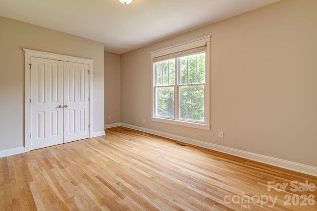 201 Skytop Farm Lane, Hendersonville, NC 28791