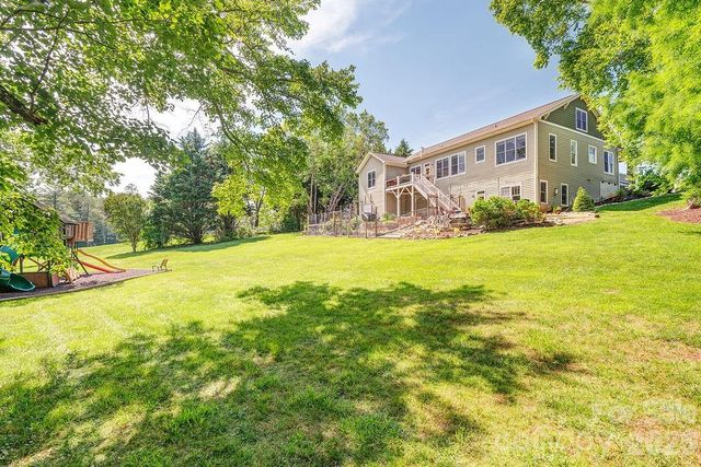201 Skytop Farm Lane, Hendersonville, NC 28791