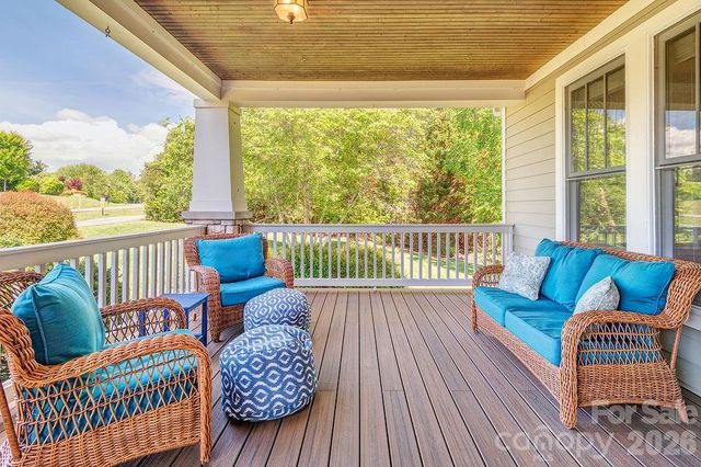 201 Skytop Farm Lane, Hendersonville, NC 28791