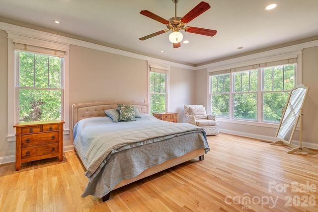 201 Skytop Farm Lane, Hendersonville, NC 28791