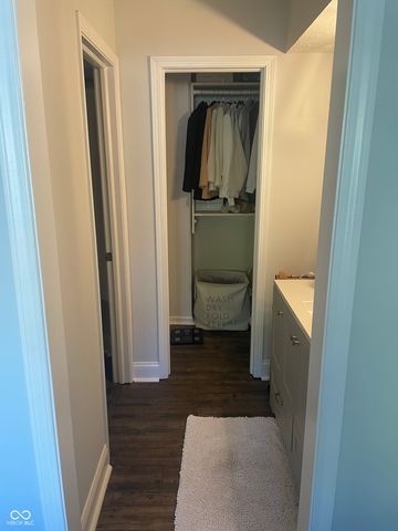 8001 W Valley Farm Lane W, Indianapolis, IN 46214