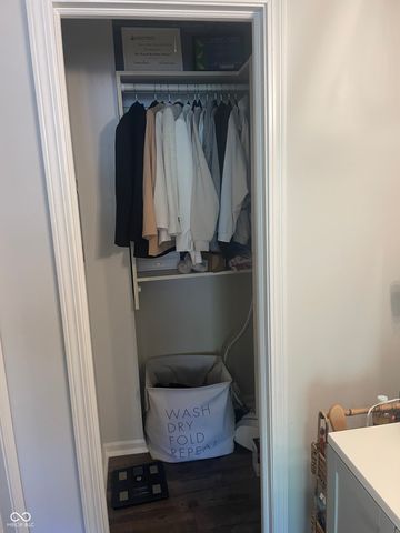 8001 W Valley Farm Lane W, Indianapolis, IN 46214