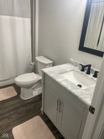 8001 W Valley Farm Lane W, Indianapolis, IN 46214