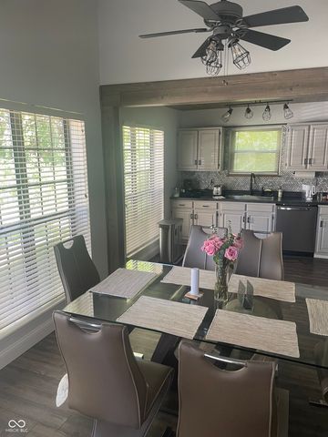 8001 W Valley Farm Lane W, Indianapolis, IN 46214