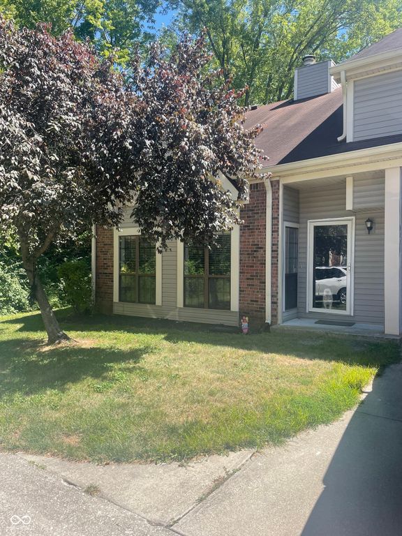 8001 W Valley Farm Lane W, Indianapolis, IN 46214