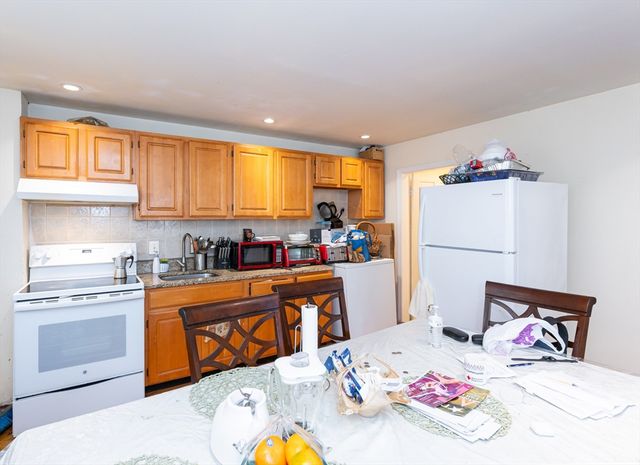 2 Lawrence Street, Methuen, MA 01844