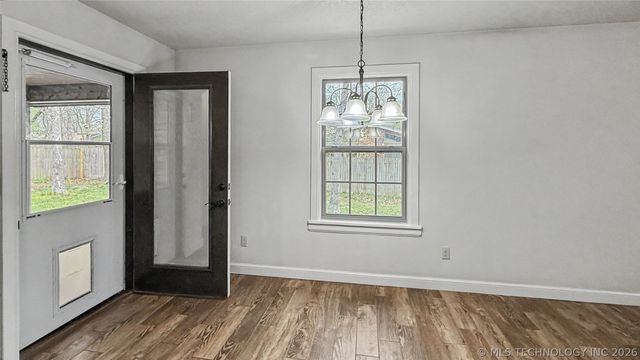 1025 Jackson Avenue, Tahlequah, OK 74464