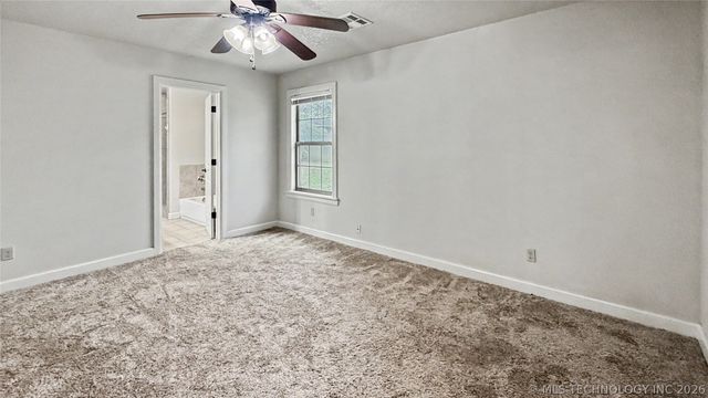 1025 Jackson Avenue, Tahlequah, OK 74464