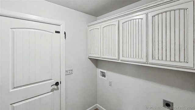 1025 Jackson Avenue, Tahlequah, OK 74464