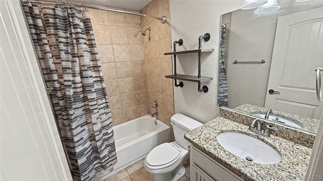 1025 Jackson Avenue, Tahlequah, OK 74464