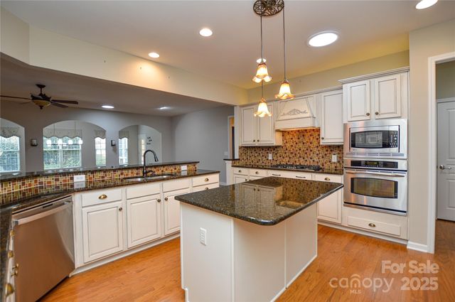 9332 Whistling Straits Drive, Fort Mill, SC 29707