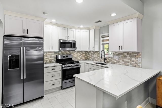 53 Winthrop Rd G, Monroe Twp., NJ 08831